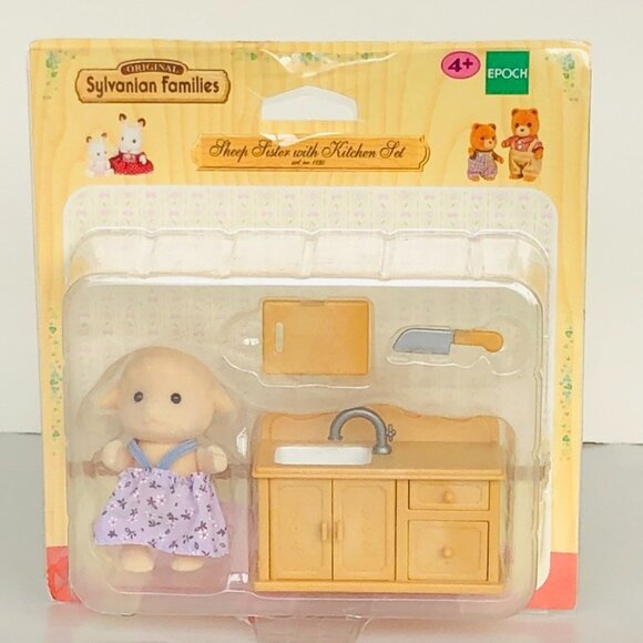 Calico Critters (Sylvanian Families) Sheep Sister With Kitchen Set New in Box - Picture 7 of 14